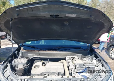 2020 Chevrolet Equinox Awd Lt 1.5L Turbo z USA, uszkodzony, nr VIN 3GNAXUEV0LS576896